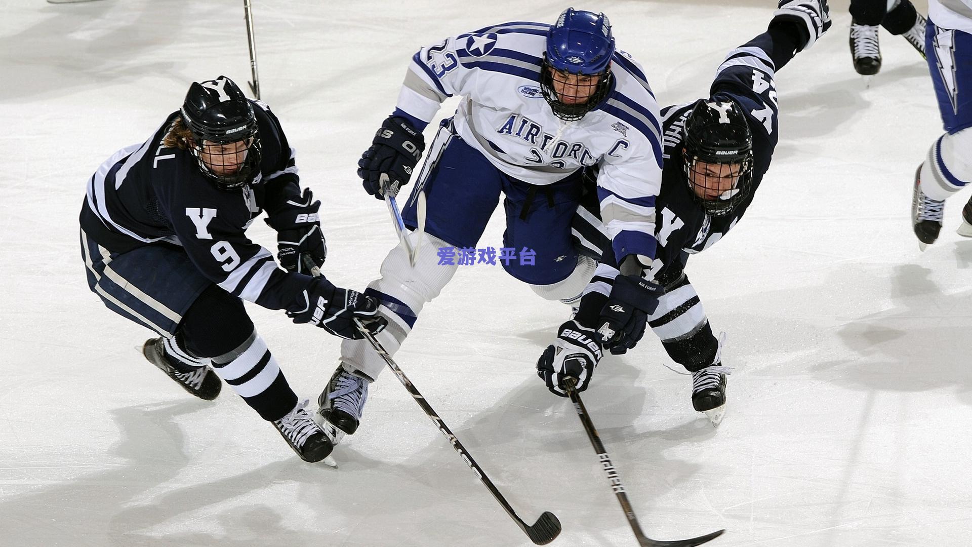 青训新星告别诺坎普，世体盘点巴萨近年解约金离队案例，吉乌与奥纳纳引深思